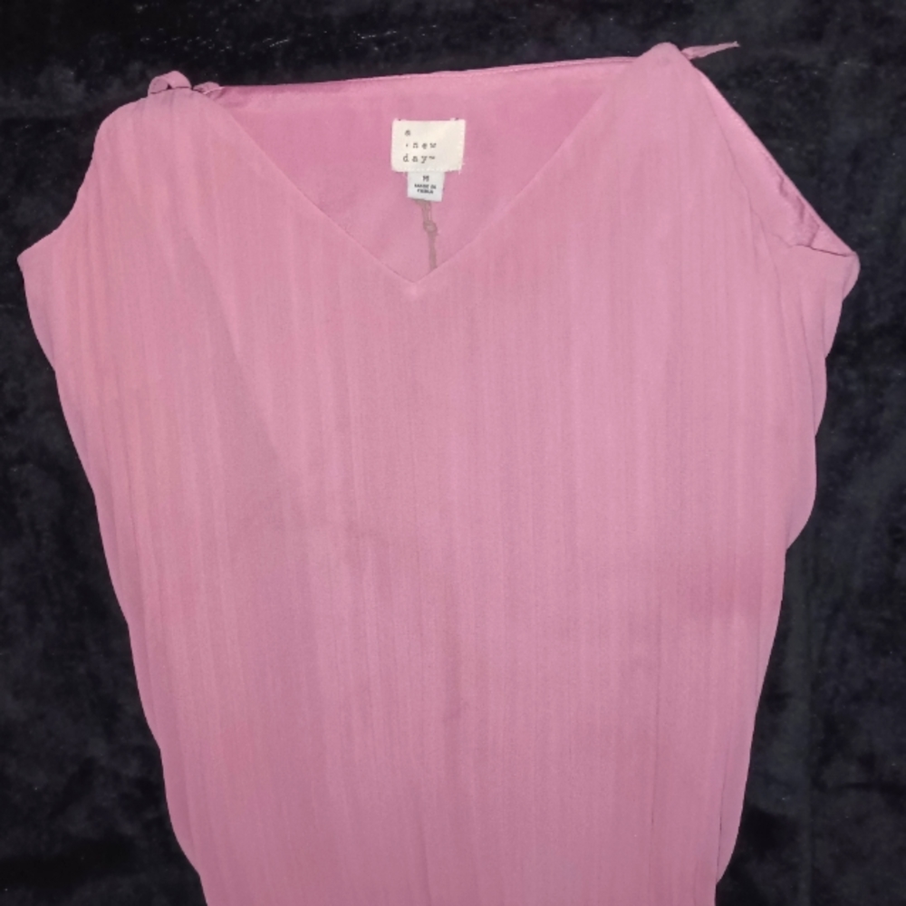 A New Day halter top.. NWT..